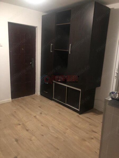 Liviu Rebreanu, 1 Decembrie, garsoniera cf. 3, mobilata, utilata